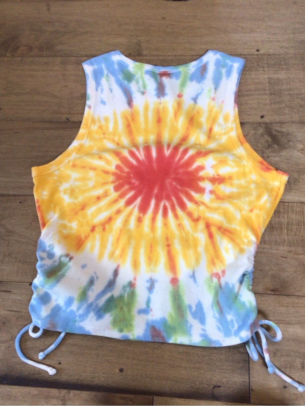 NWOT No Boundaries Juniors Tie Dye Ribbed Tank Top Side Tie Drawstring Medium - Picture 3 of 8